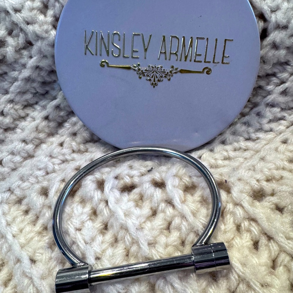 Kinsley Armelle Bar bracelet NWOT